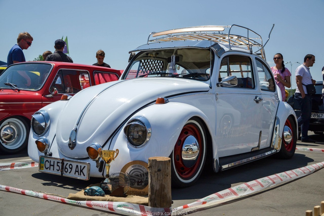 Volkswagen Beetle stance