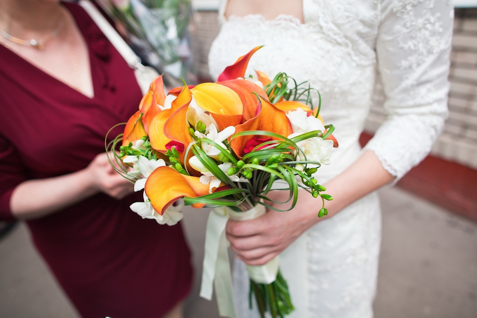 Оранжевые каллы букет невесты