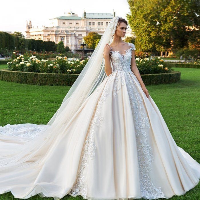Фото 20216085 в коллекции Свадебные платья - UniRenter - салон свадебных платьев 