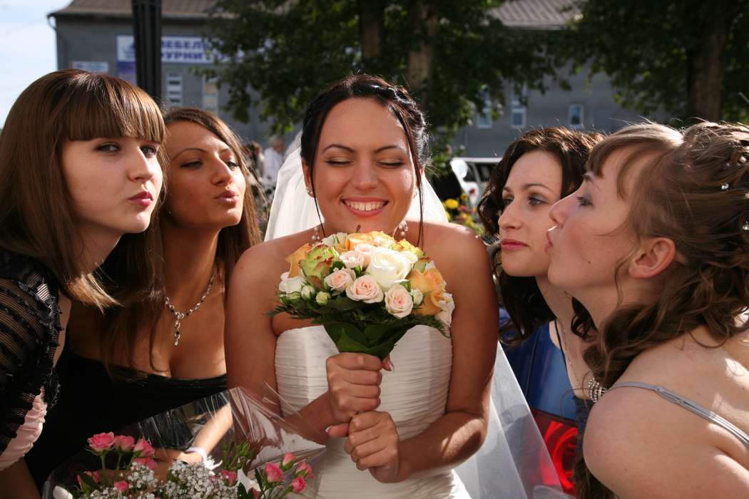 Невеста с подружками - фото 834767 Фотограф Сергей Горбенко