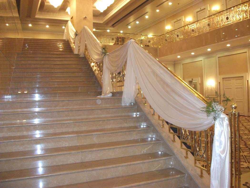 оформление лестниц - фото 805535 Свадебное агентство "Кураж"