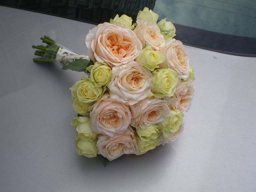 Букет невесты из пионовидных и кустовых роз. - фото 2247462 Елена Кулик - оформление и организация торжеств