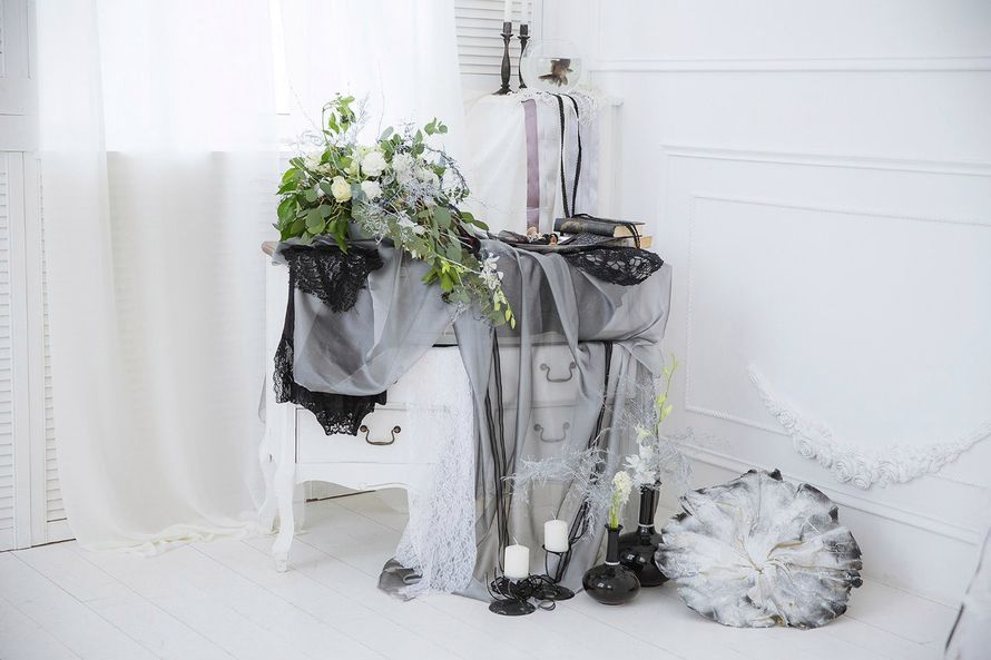 Фотограф Алена Попова
Muah Юлия Якусевич
Флорист Вера Маркова
Платья Наталья Рассказова
Калиграфия Надежда Холопова
Модели Юлия Щербакова
              Кристина Новикова - фото 10231708 Цветочный дизайн Веры Марковой