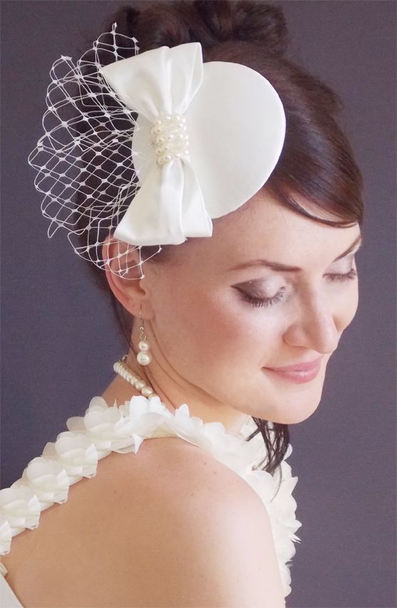Свадебная шляпка с вуалью, цвет айвори - фото 1243497 "Paradise Flower" - эксклюзивные свадебные шляпки