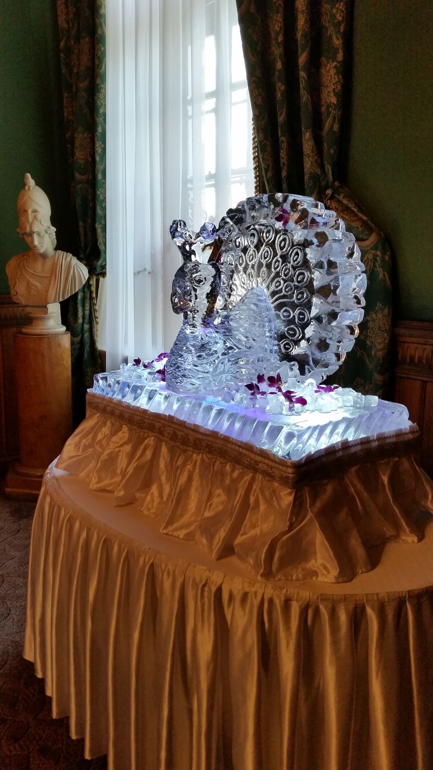 Ледяная скульптура "Свадебная"