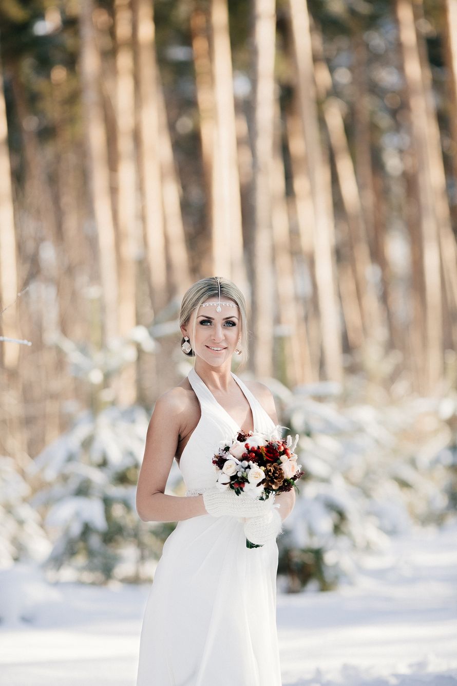 свадебная прогулка зимой, портрет невесты - фото 3675423 Фотограф Елена Горина