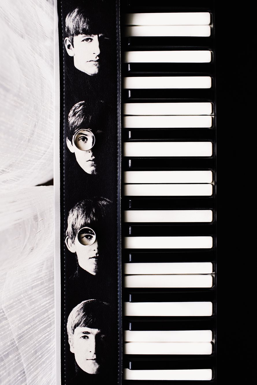 фотография обручальных колец на черно-белой свадьбе - фото 4882201 Фотограф Елена Горина