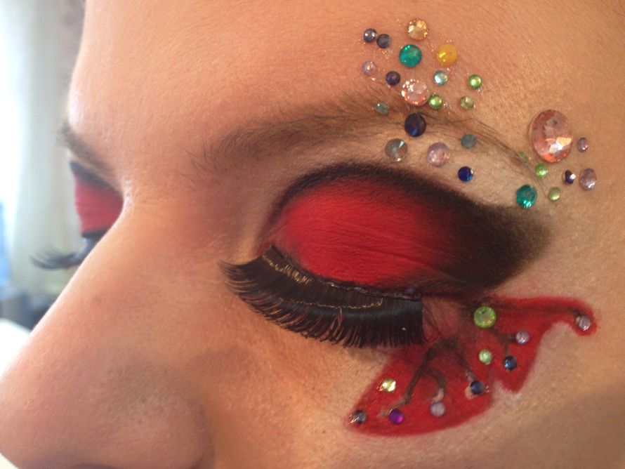 Праздничный (тематический, карнавальный) макияж - фото 1639649 Невеста01