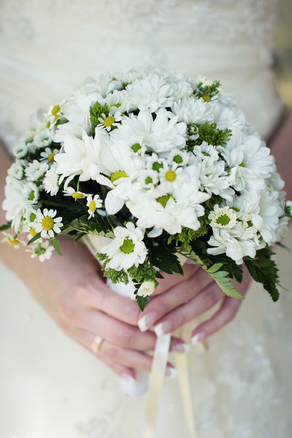 Букет невесты из белых ромашек  - фото 1717077 Фотограф Лилия Абдуллина