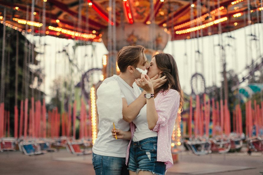 Любовь регистрация. Лав стори СПБ. Love story в Питере. Фотосессия в Питере лав стори. Фотосессия Love story в городе Питер.