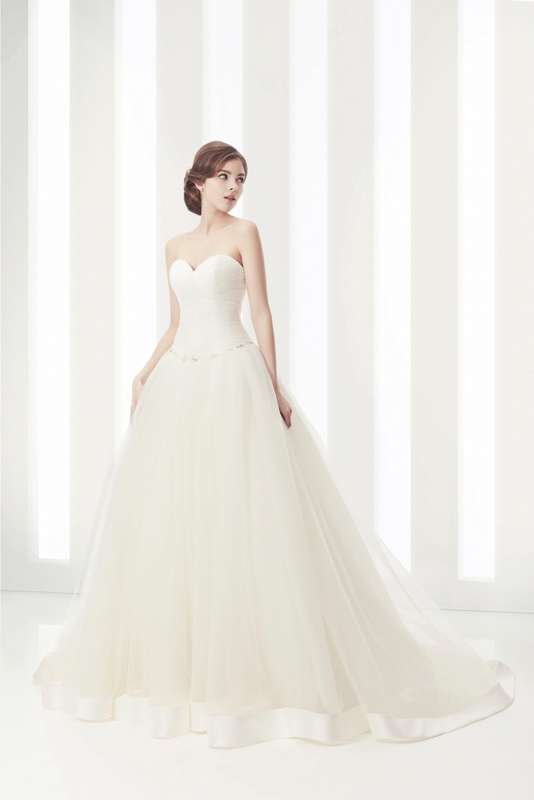 Yusupova Couture
Модель Anita
90 000 руб - фото 1753879 Wedding-rooms салон свадебной и вечерней моды