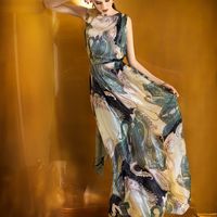 Модель платья «925» вечерняя коллекция Papilio
В наличии