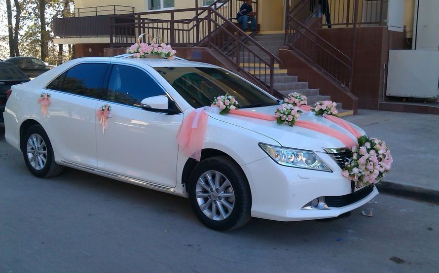 Свадебная тойота камри белая. Лексус на свадьбу. Камри 40 свадьба. Авито машина на свадьбу. 5.