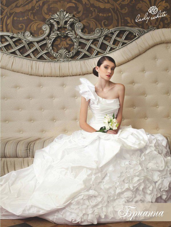 в наличие р 44 белый - фото 2736467 Магазин свадебной моды Мода Милано