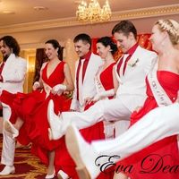 На подружках невесты платье 