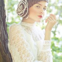 Винтажный свадебный образ, свадебная прическа, красная помада