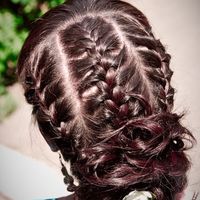 Вечерняя прическа из косичек на волосы средней длины