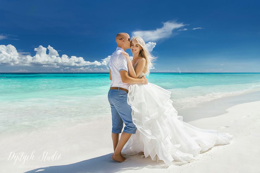 Фото 13768470 в коллекции Портфолио - Студия фотографии Diptych Studio