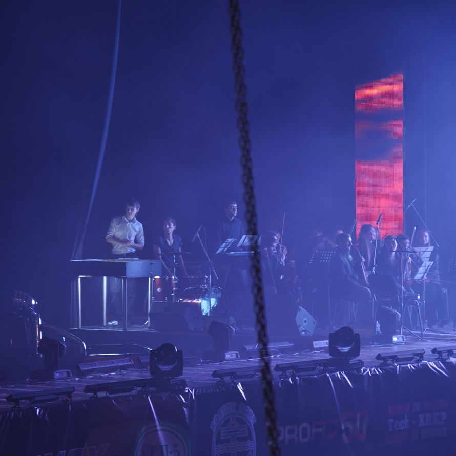 Выступление на большой сцене с оркестром  - фото 3673759 "Рисуем шоу" - песочное шоу
