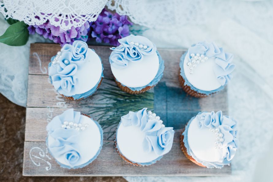 Blue and Green Ombre Cupcakes for Baby Shower