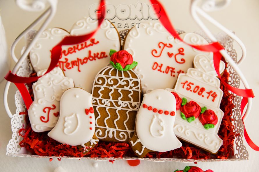 Свадебные пряники в красно-белой цветовой гамме - фото 4291921 Cookie craft - пряники и тортики ручной работы
