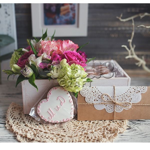 Свадебные цветы и пряники (и конверт с деньгами ;)) - фото 14855170 Cookie craft - пряники и тортики ручной работы