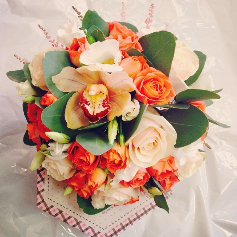 Теплый букет невесты для осенней свадьбы - фото 5590798 Салон флористики "Цветы Элен"