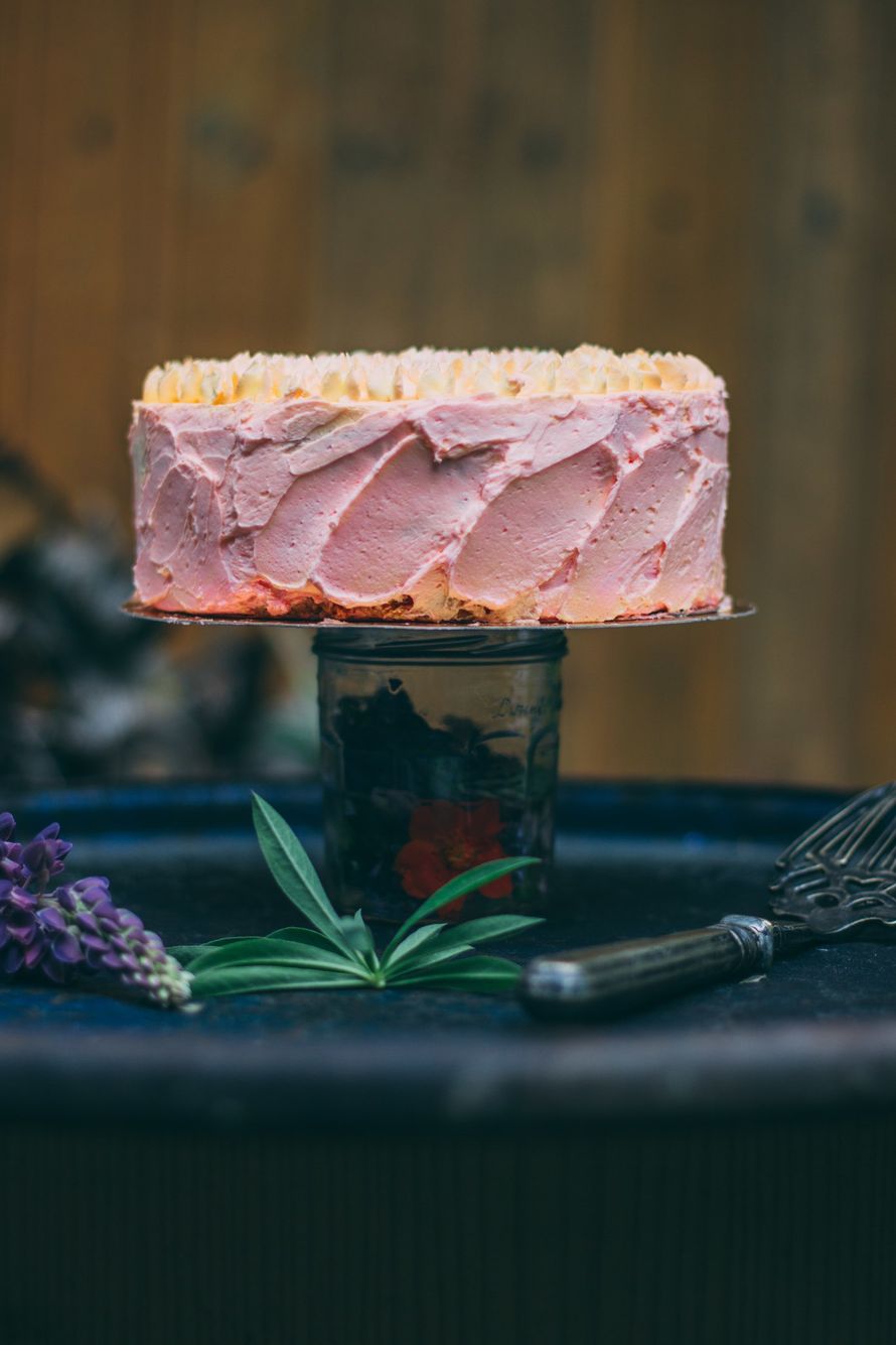 Фотографии 
"Белый кролик": пряный морковный бисквит с орешками/ананасовый сироп с имбирем/сырный крем с маракуйей. - фото 5690988 Невеста01