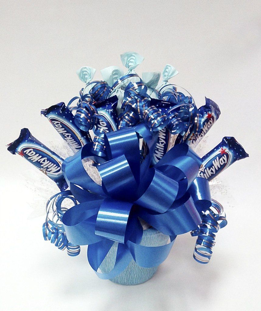 Букеты и композиции из конфет для любого торжества. - фото 6291295 Интернет магазин праздника  Romanc
