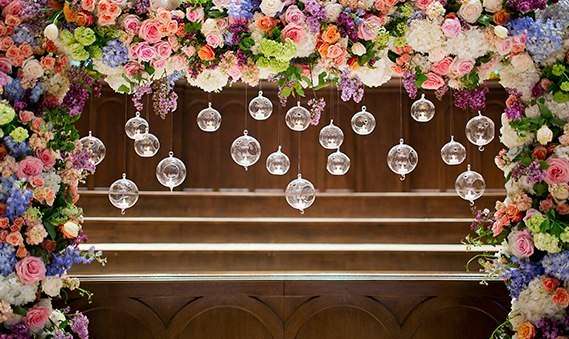 свадебное оформление цветами и подвесными подсвечниками - фото 7560038 Свадебная студия "Праздничный Город"