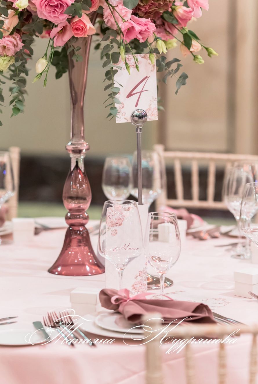 Фото 12470904 в коллекции Свадьба в розово-шоколадной гамме для Евгении и Алексея - Цветочная мастерская Татьяны Кудряшовой