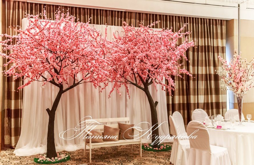 Фото 13445100 в коллекции Весенняя свадьба в Swissotel Красные Холмы, Зал Цурих - Цветочная мастерская Татьяны Кудряшовой