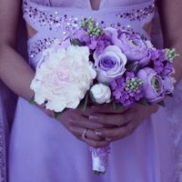 букет с пионами, ранункулюсами, сиренью и розами