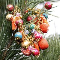 Браслет "Мандариновый Новый год" в бирюзово-малиново-золотой гамме. Очень празднично! Елочные шары, шишки, мандарины! 1350 руб.