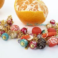 Браслет "Мандариновый Новый год" в бирюзово-малиново-золотой гамме. Очень празднично! Елочные шары, шишки, мандарины! 1350 руб.