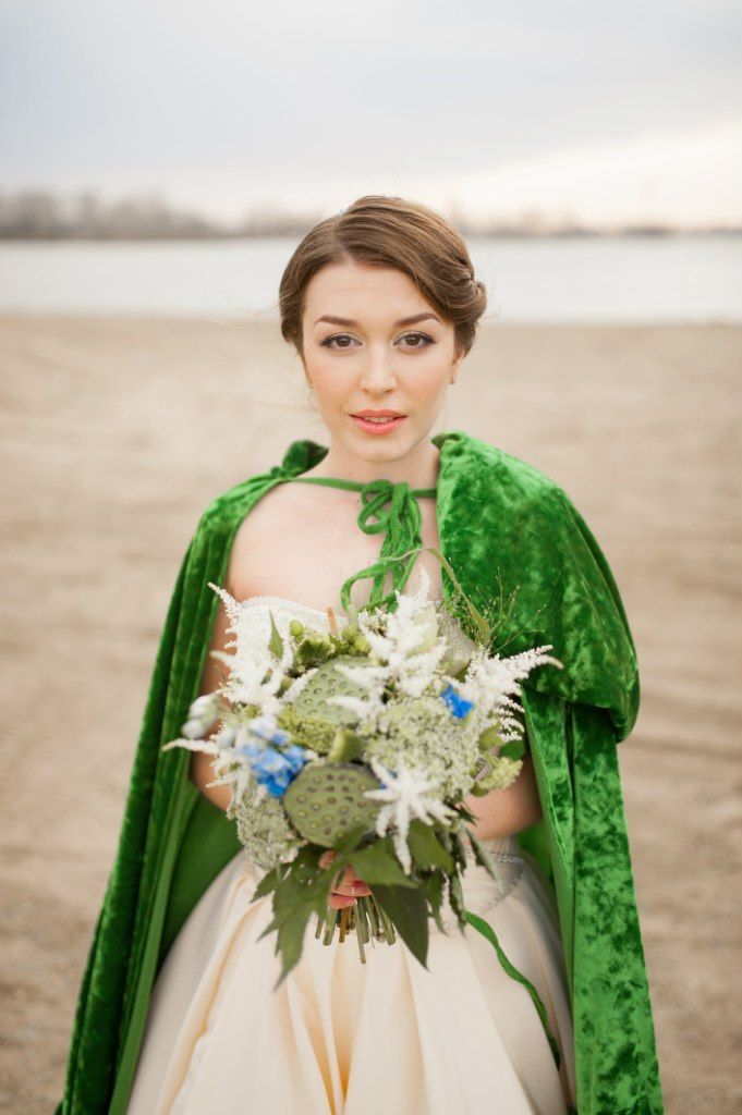 Стилист Ольга Ермолович 
Фотограф Светлана Шенкель 
Флорист Елена Городилова 
Свадебная полиграфия Оксана Лучкина 
Свадебное платье салон Лоранж ht - фото 8987036 Декор и флористика от Елены Городиловой 