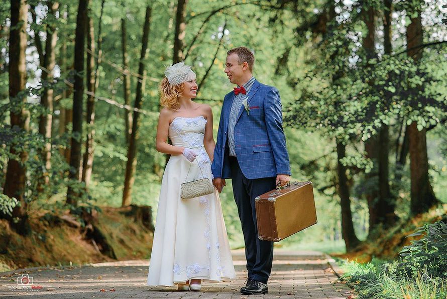 Сергей и Антонина и их свадебная прогулка в стиле "Gatsby"
Ph: [id31286066|Галина Мещерякова] 
 
#лето2016 #свадьба #голицыно #фотосессия #wedding #прогулка #захарово - фото 13502908 Фотограф Галина Мещерякова