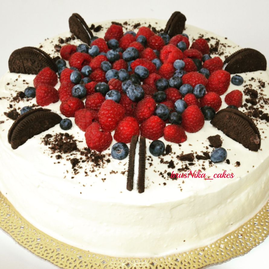 Ванильный торт с персиками на белом шоколаде, цена за 1 кг