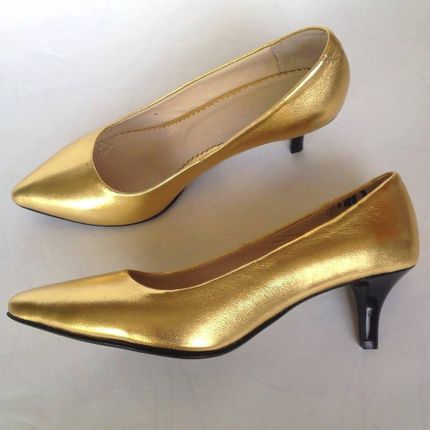 Золотые свадебные туфли