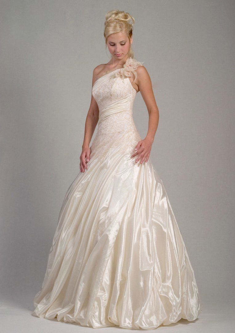 Фото 15046110 в коллекции Портфолио - Wedding дисконт - магазин свадебных платьев