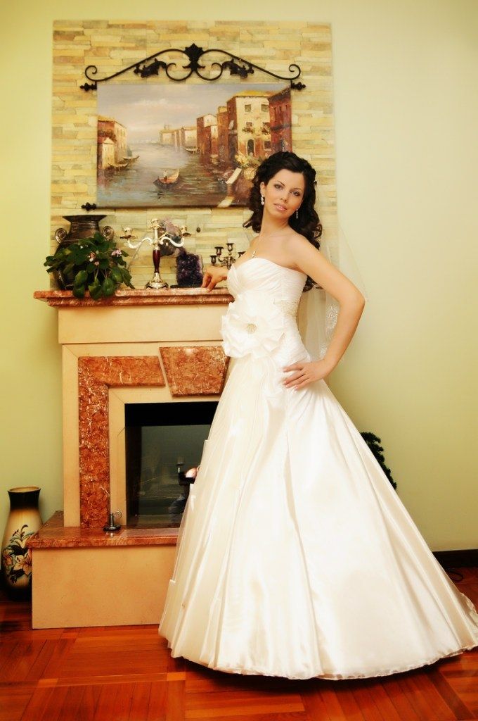 Фото 1025327 в коллекции Наши невесты - Свадебный салон "Злата"