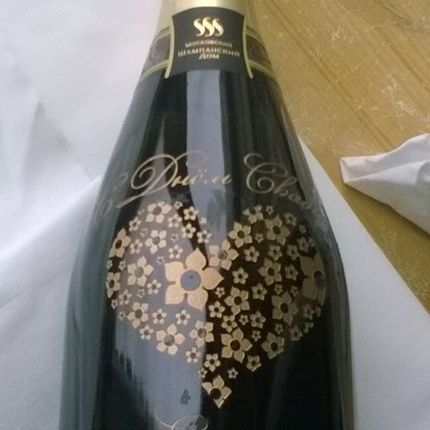 Оформление бутылки шампанского
