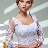 Екатерина. белое айвори, 40-44, 44-48, 48-52.
Пышное атласное платье, с нежными рукавами 3/4 и оригинальным декольте.
Кружева на юбке впереди и сзади.