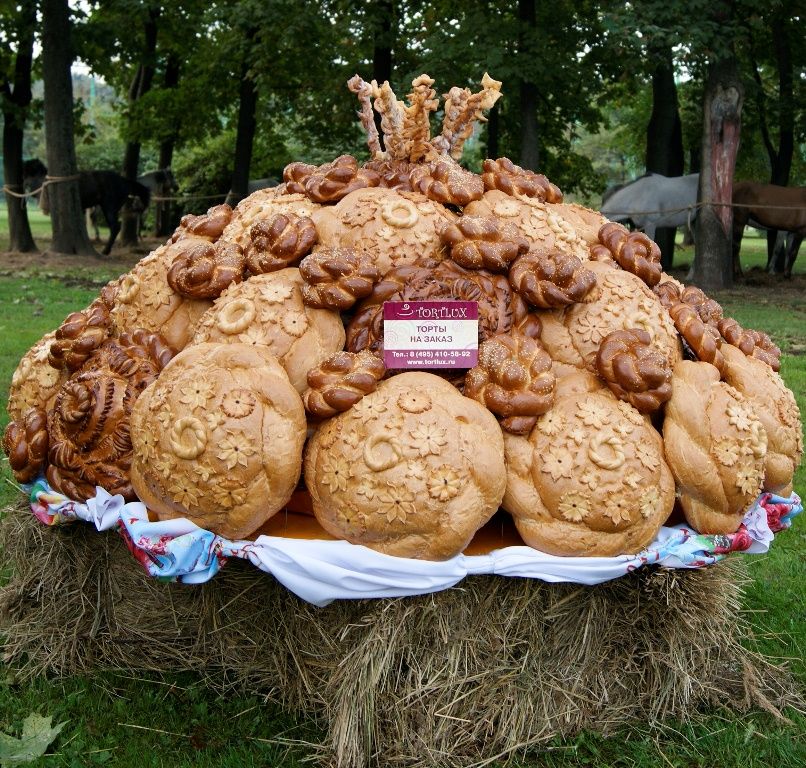 Гигантский "Казачий каравай"на ярмарку в Лужниках "Москва-казачья станица".Вес 50 кг. - фото 2941153 Кондитерская дизайн студия "ТортЛюкс"