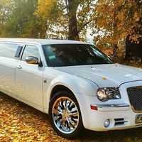 015 Лимузин Chrysler 300C Limo белый