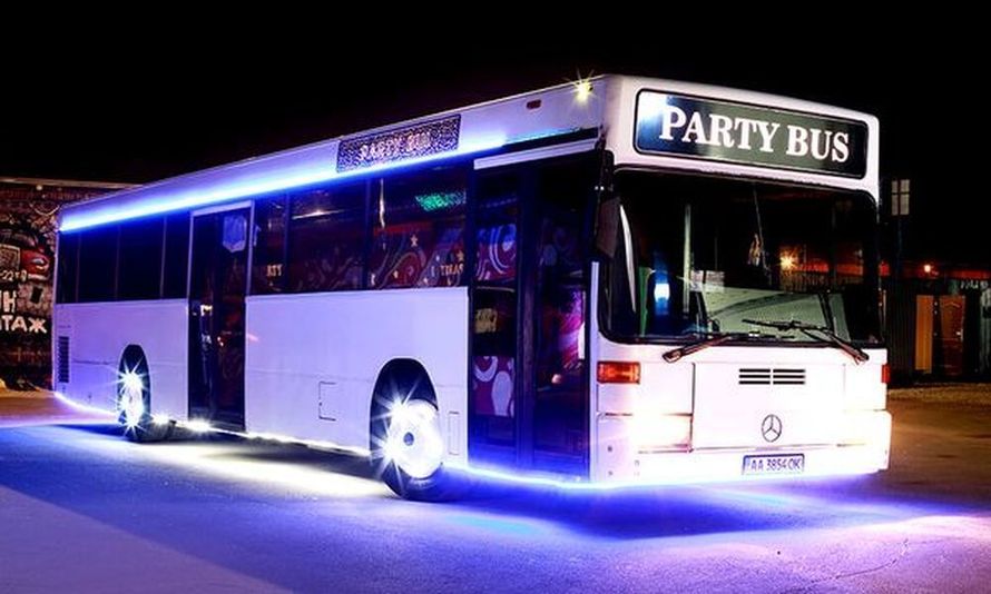 065 Лимузин-автобус Party Bus Vegas в аренду, 2 часа
