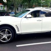 236 Аренда внедорожника Infiniti FX35 белая