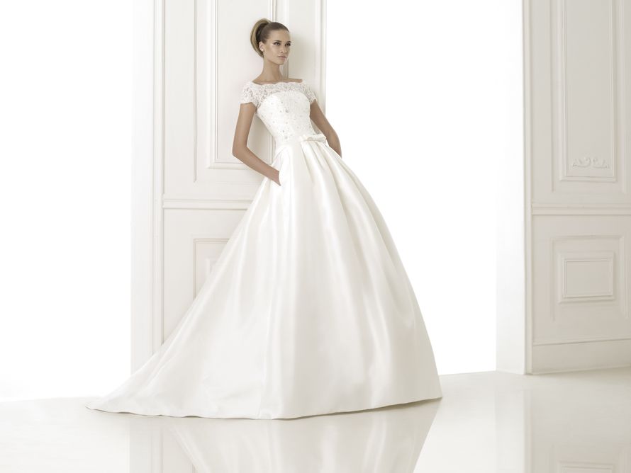 Свадебное платье бренда Pronovias, модель Bandera - фото 4611345 Свадебный салон Ego Wedding Boutique