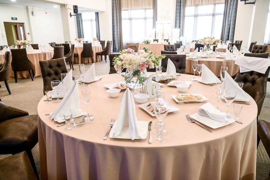 Банкетный зал, чек на человека