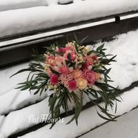 Букет невесты из стабилизированных цветов, эвкалипта и сухоцветов